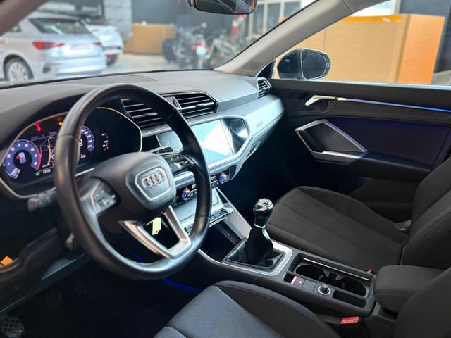 AUDI Q3 35 TFSI Business