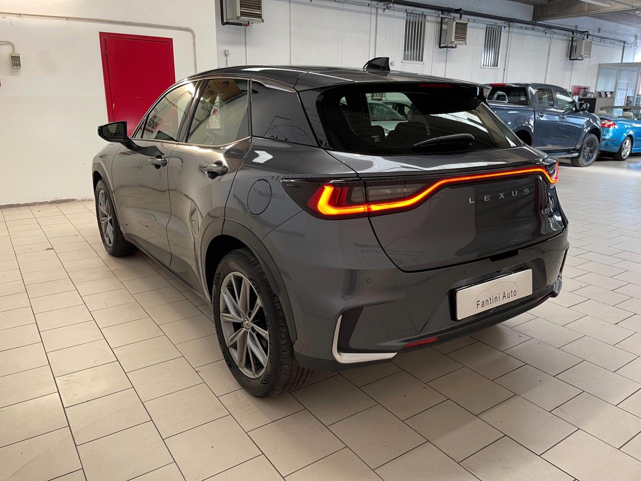Lexus LBX Elegant hybrid 1.5 2wd e-cvt-Ok Neopat-LEGGI SOTTO