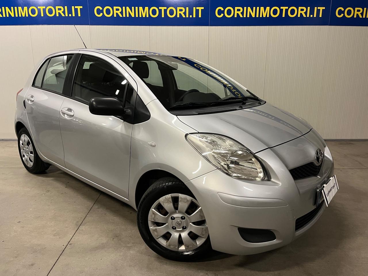 Toyota Yaris 1.0 5 porte Sol