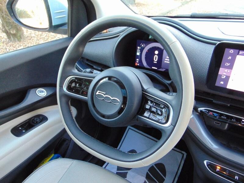 FIAT 500 (2020-->) 500e Berlina 42 kWh La Prima