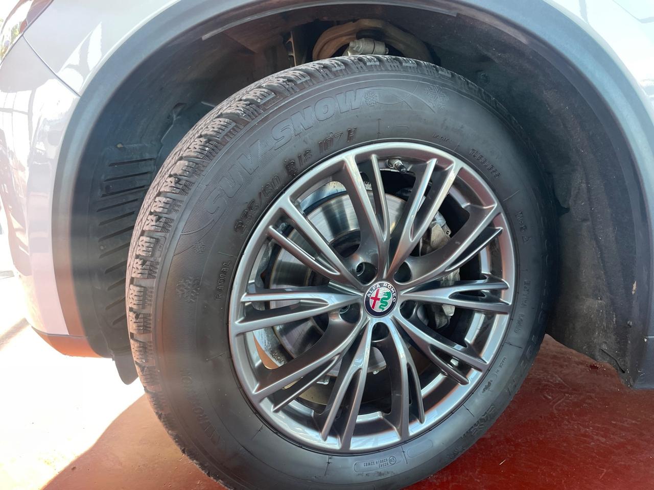 Alfa Romeo Stelvio 2.2 Turbodiesel 150 CV AT8 RWD Super