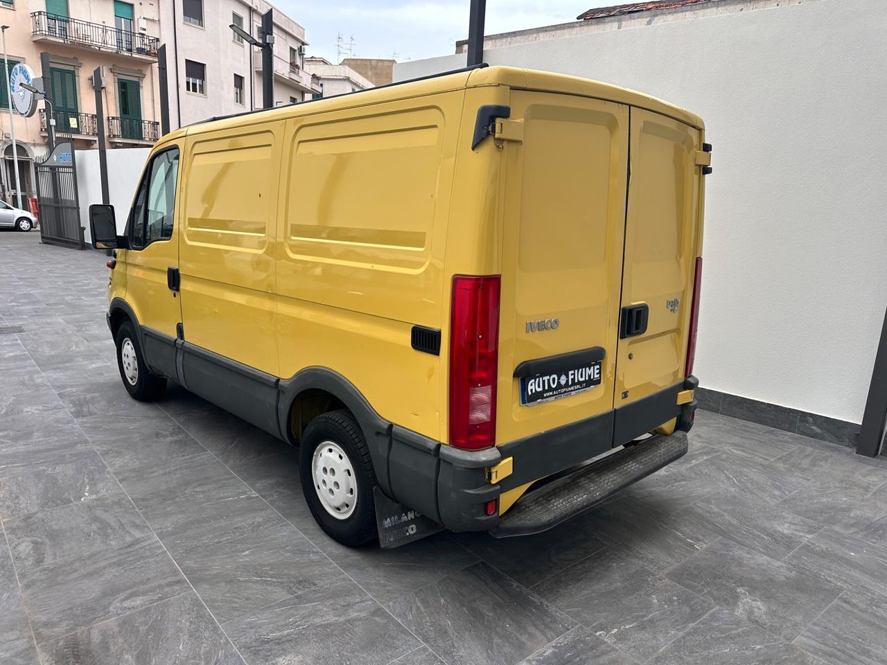 Iveco Daily 35S11 2.8 TDI PM Cabinato