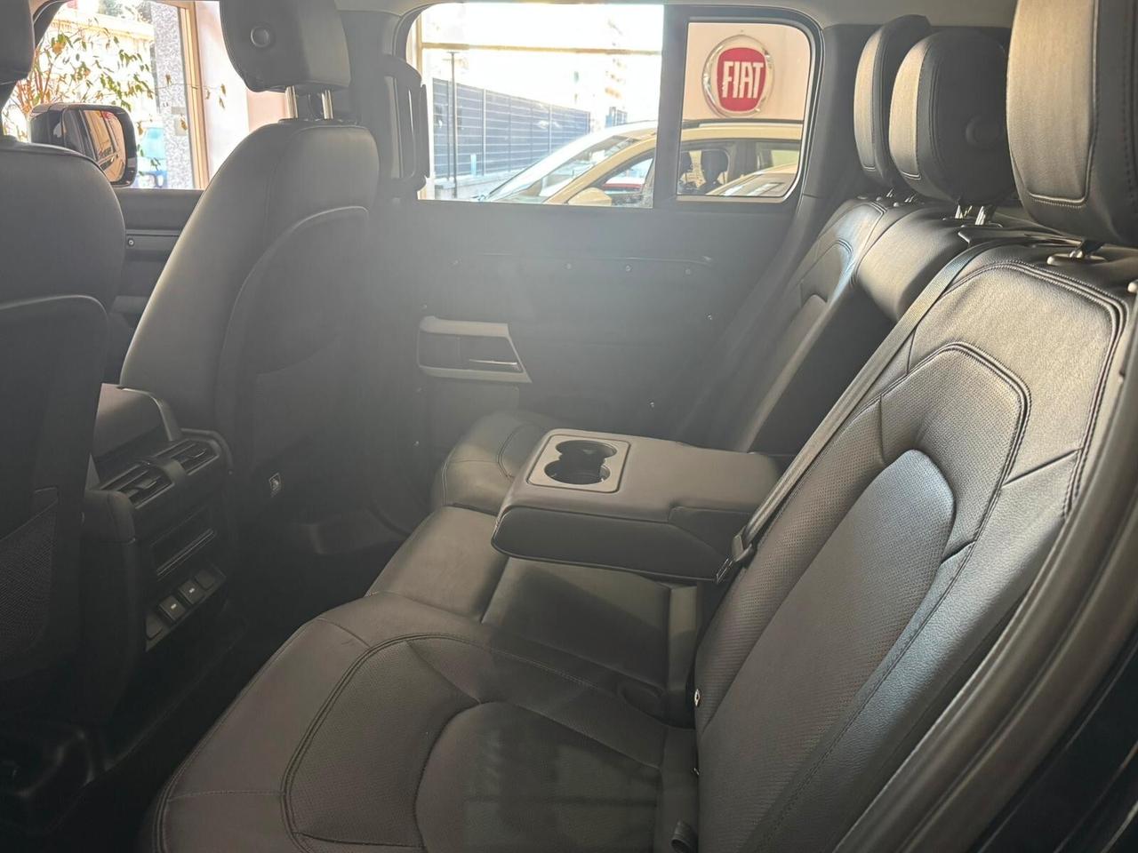 Land Rover Defender 110 3.0D I6 200 CV AWD Auto SE