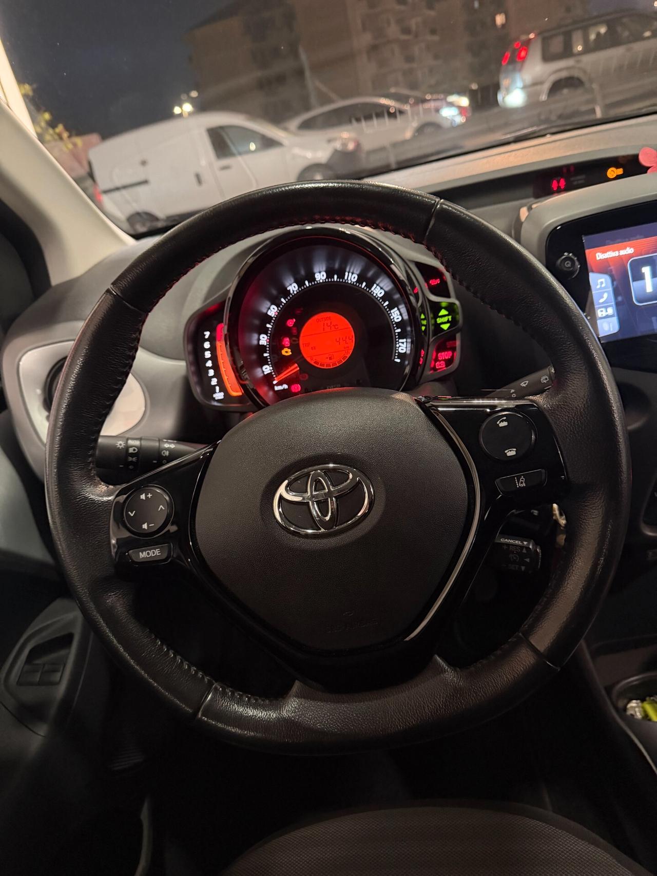 Toyota Aygo 1.0 VVT-i 72 CV 5 porte x-cool