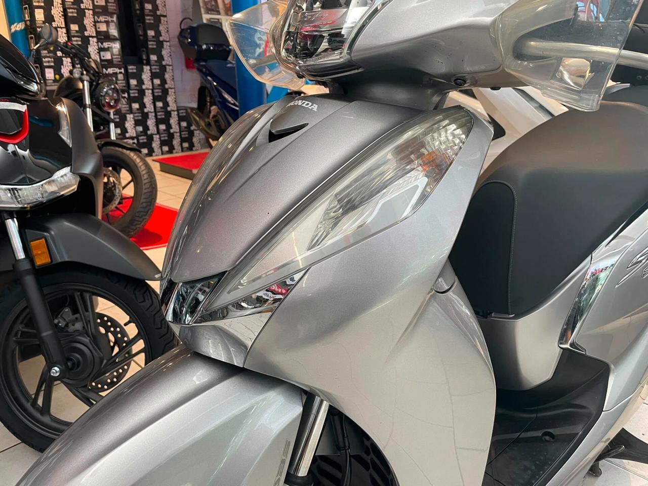 Honda SH 300