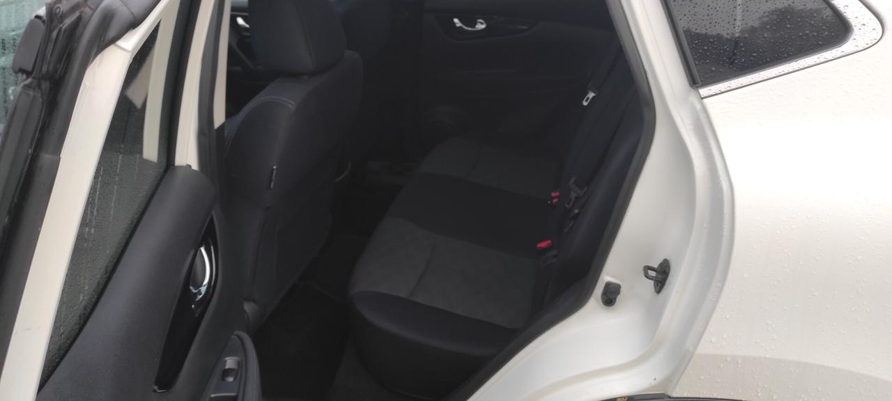 Nissan Qashqai 1.6 dCi 2WD Tekna 360