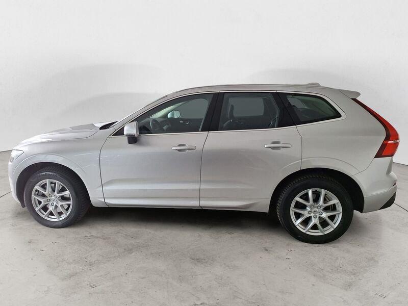 Volvo XC60 B4 197+14 CV AWD Mild Hybrid Diesel Automatica NAVI LED Momentum Pro