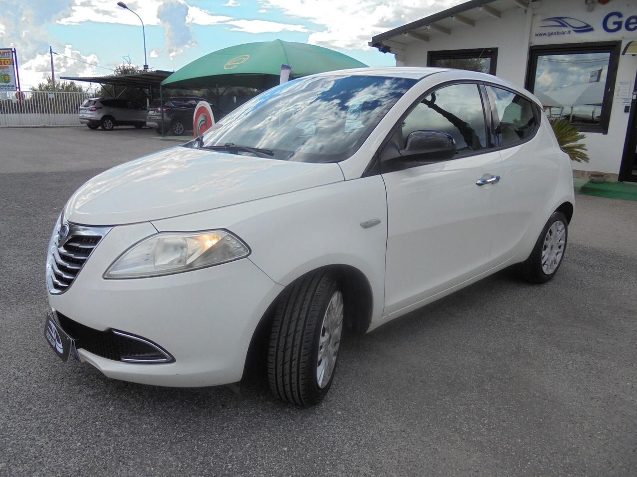 Lancia Ypsilon 0.9 TwinAir 85 CV 5 porte S&S DFN Gold