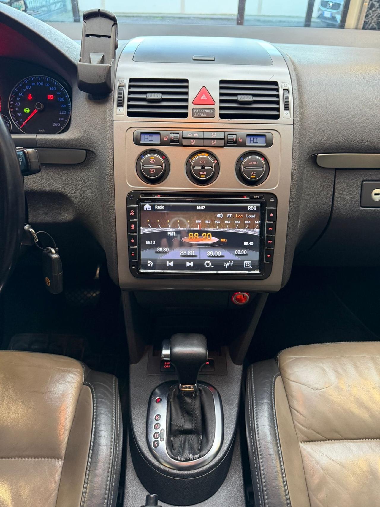 Volkswagen Touran 2.0 TDI 170CV DPF DSG Highline