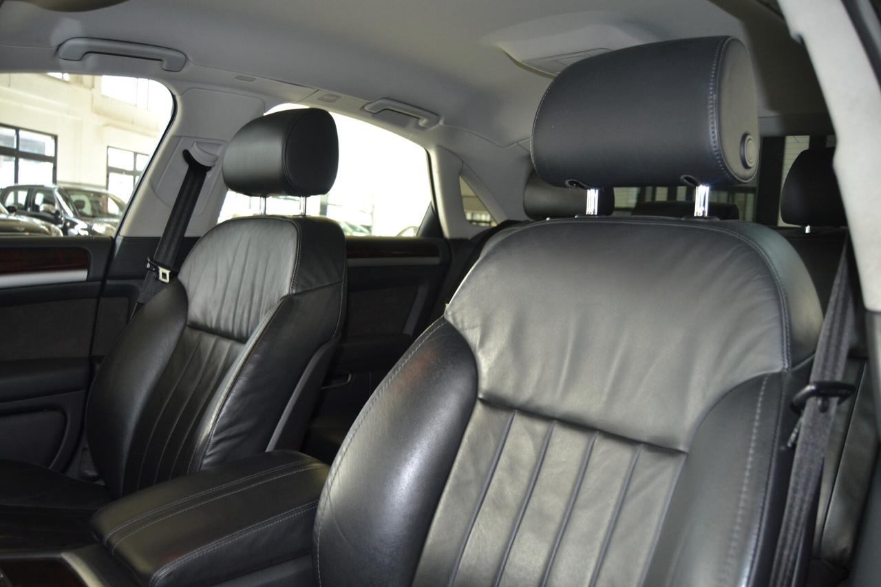 AUDI A8 L 3.0TDI V6 Quattro Navi/Xenon/NoSuperBOLLO