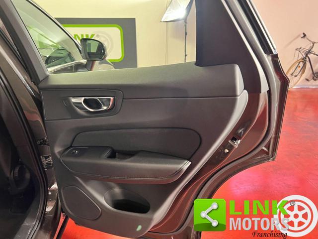 VOLVO XC60 B4 (d) Geartronic Momentum Pro