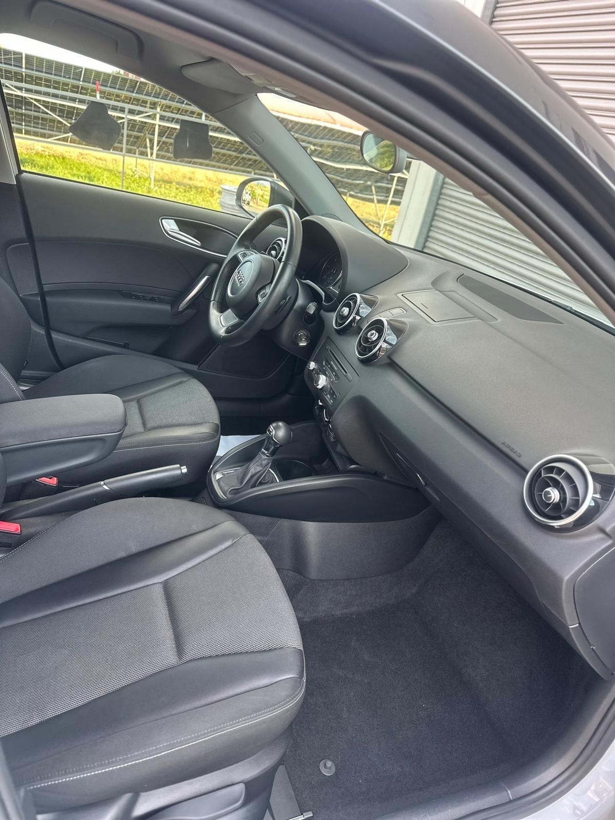 Audi A1 1.6 TDI S tronic line edition