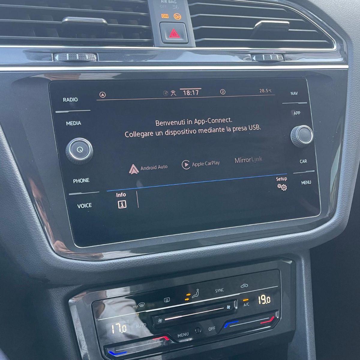 VOLKSWAGEN - Tiguan - 2.0 TDI DSG LIFE BMT