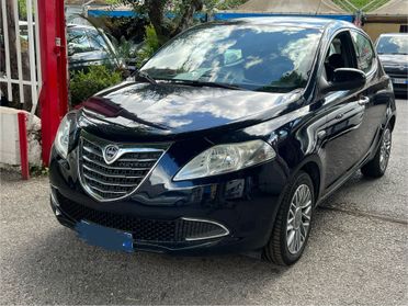 Lancia Ypsilon 1.2 69 CV 5 porte S&S Gold