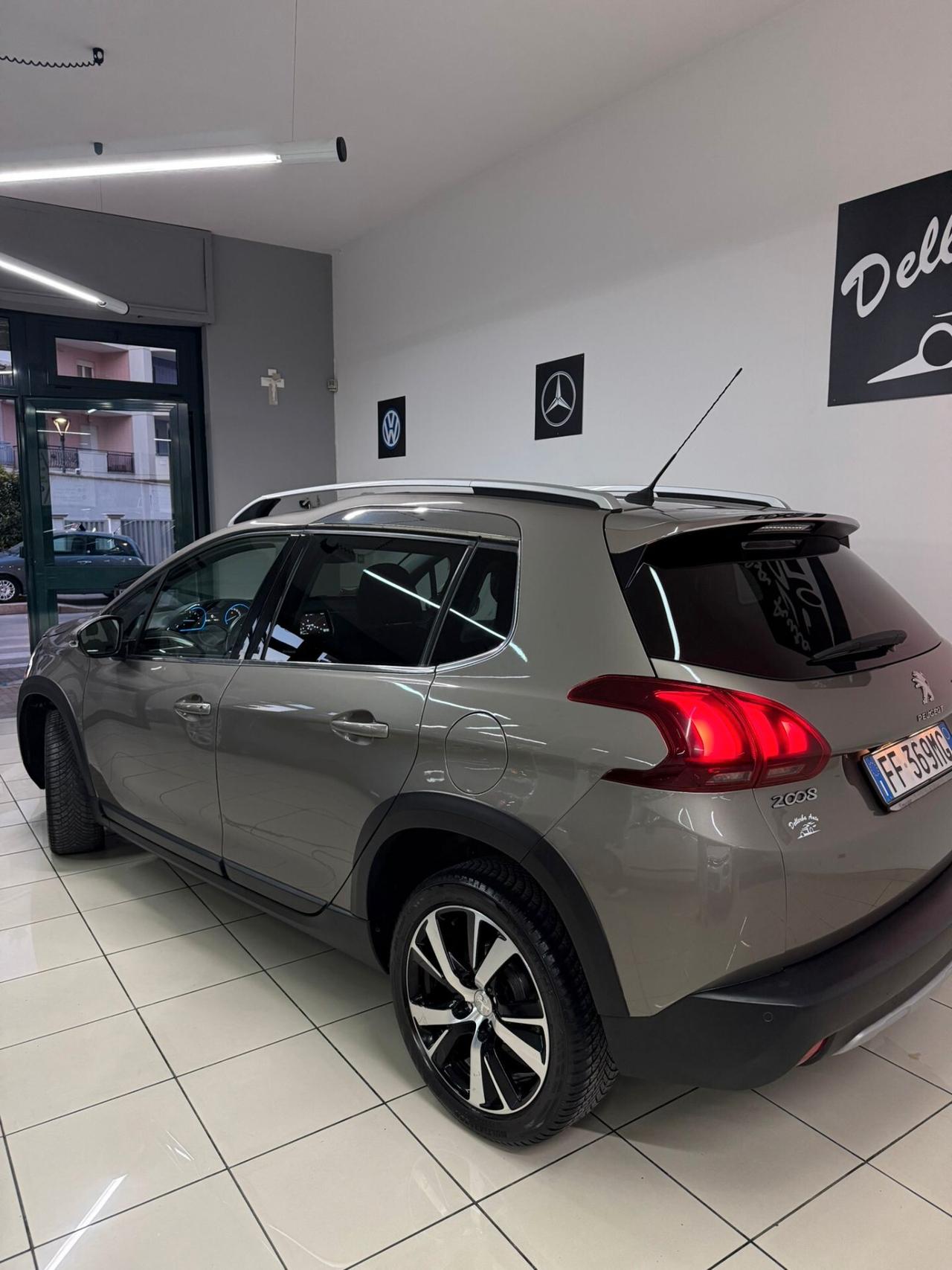 Peugeot 2008 BlueHDi 100 Allure