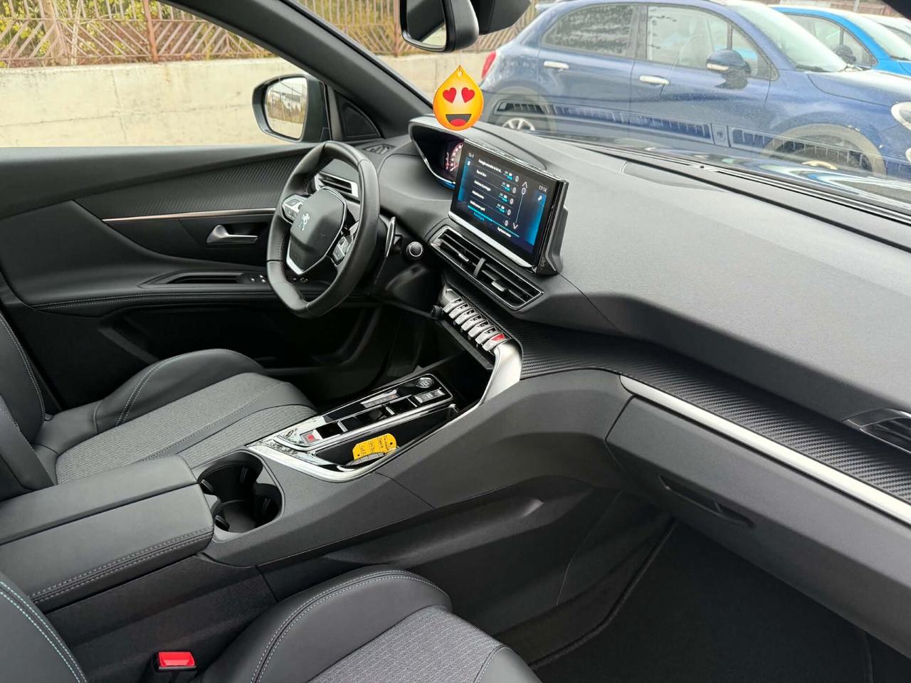 Peugeot 3008 TOTAL BLACK 1.5 Hdi 130CV EAT8
