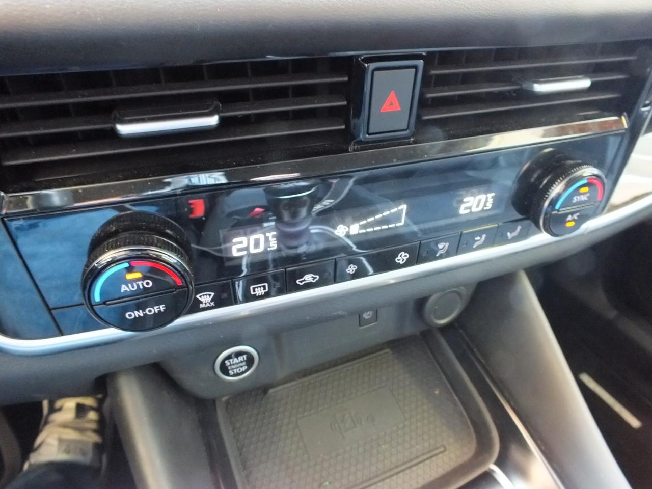 NISSAN QASHQAI MHEV 140 CV 22.000 KM!!