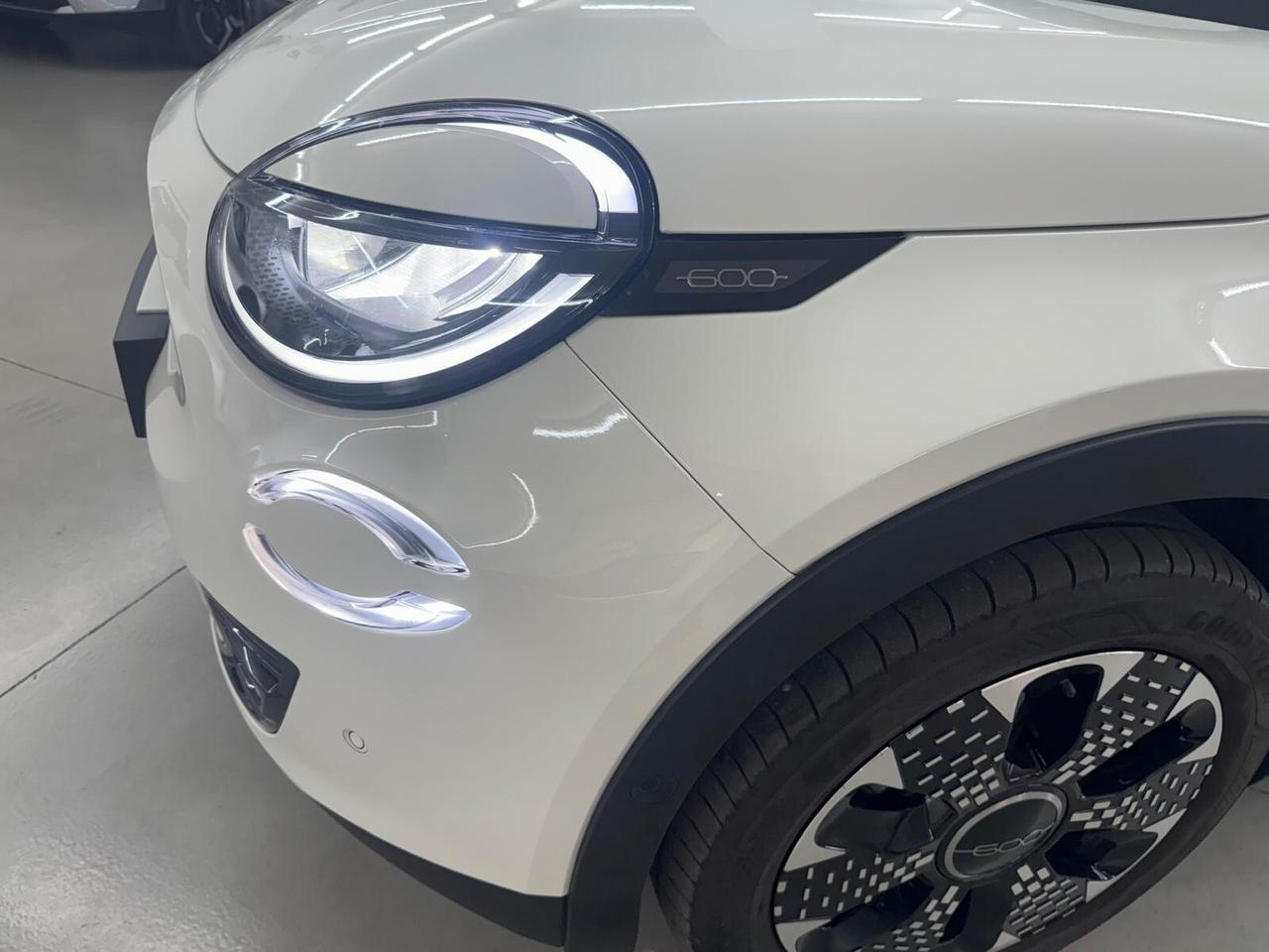 Fiat 600 Hybrid 110 CV DCT MHEV La Prima