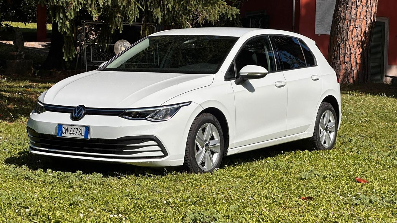 Volkswagen Golf 2.0 TDI 115 CV SCR Life 2023 NEOPATENT leggi testo PERFETTA