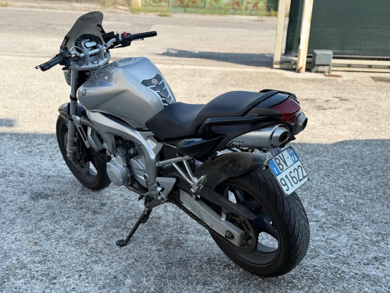 Yamaha FZ6