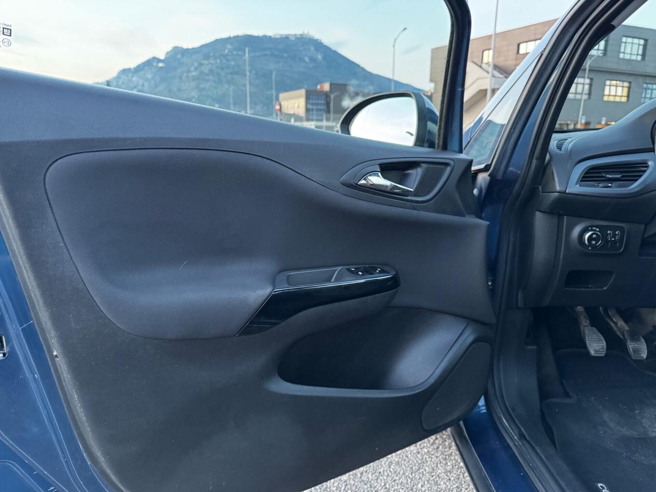 Opel Corsa 1.4 90CV GPL Tech 5 porte b-Color