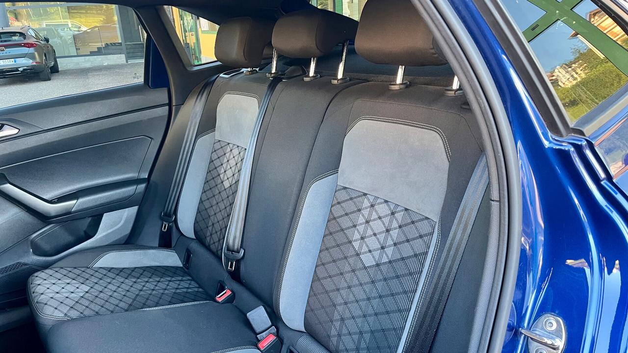 VW Taigo 110 CV R-Line - UNIPROPRIETARIO