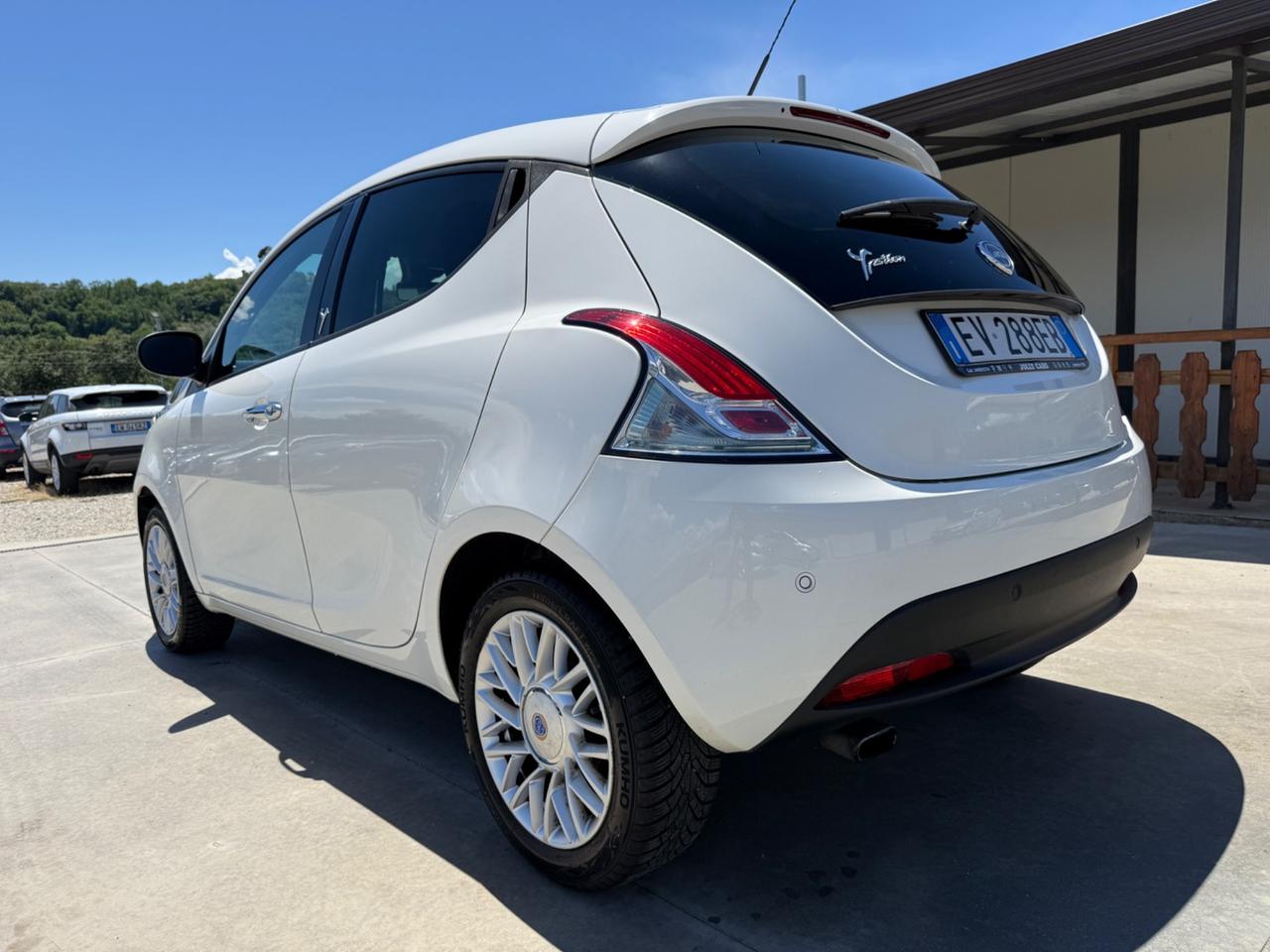 Lancia Ypsilon 0.9 TwinAir 85 CV Cambio Automatico