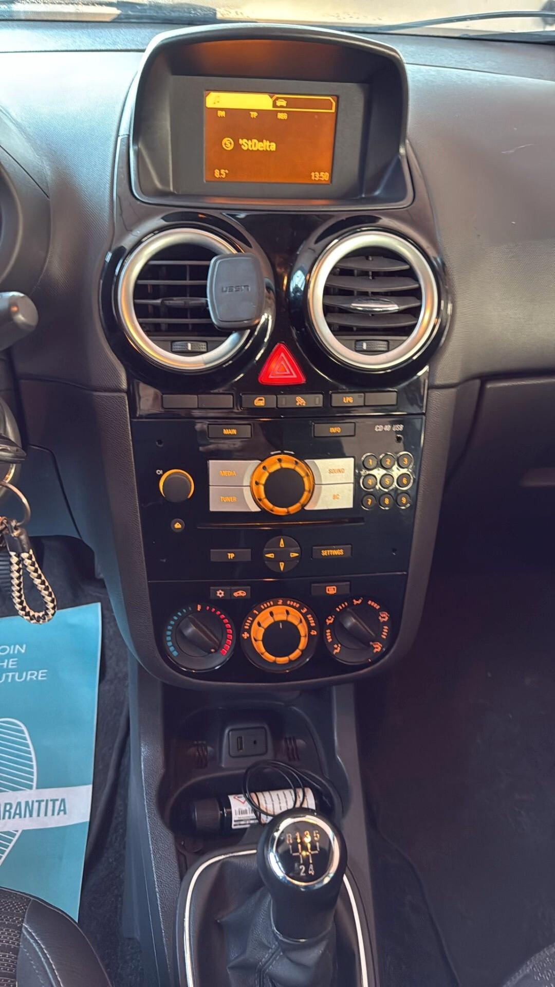 Opel Corsa 1.2 85CV 5 porte GPL-TECH Edition