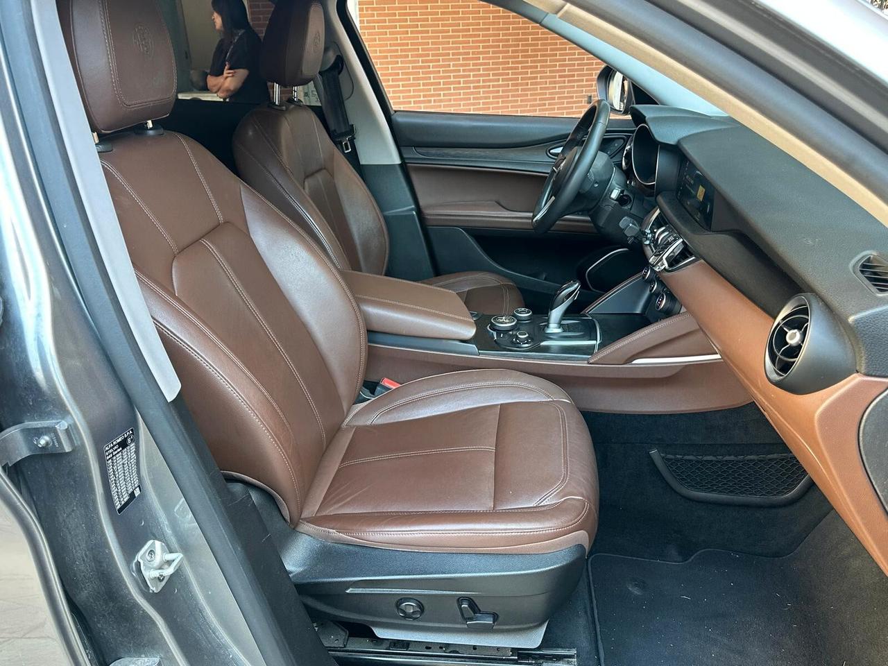 Alfa Romeo Stelvio 2.2 Turbodiesel 210 CV AT8 Q4 Executive