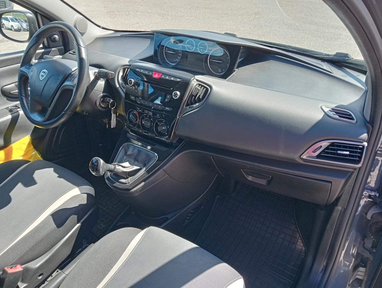 Lancia Ypsilon 1.3 MJET 95CV Elefantino