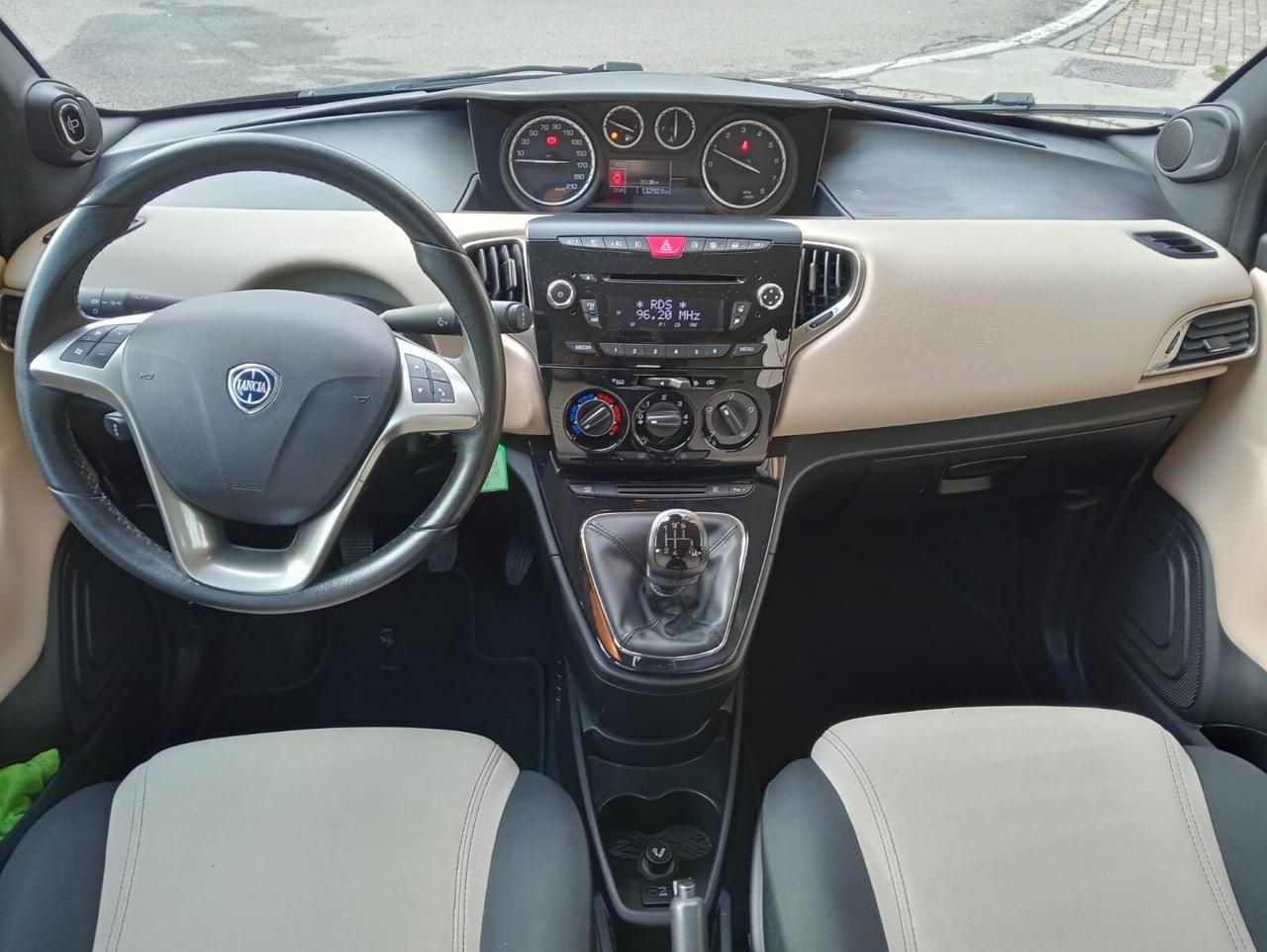 Lancia Ypsilon 1.2 69 CV 5 porte S&S Gold