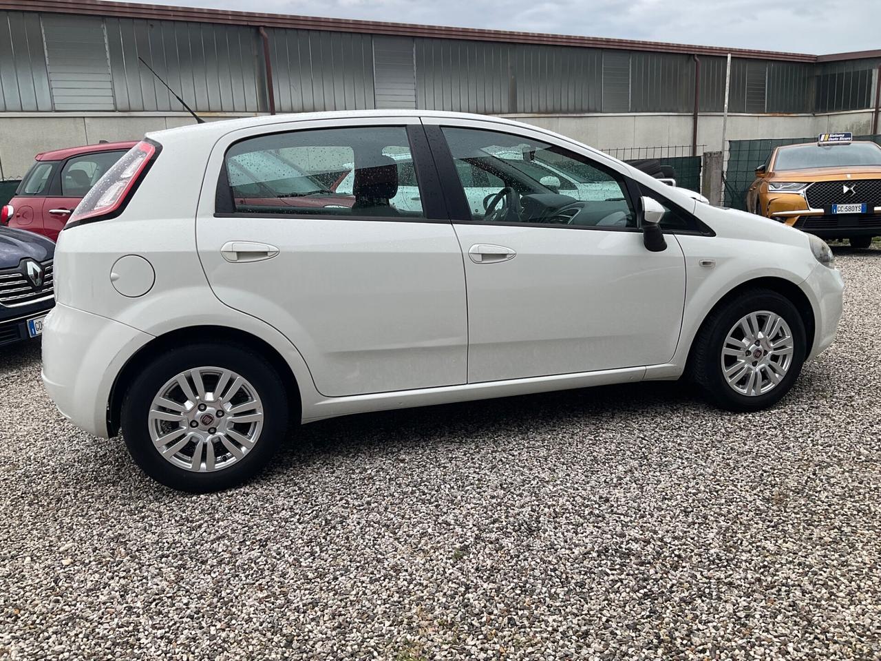 Fiat Punto 1.3 MJT II 75 CV 5 porte Virgin Radio