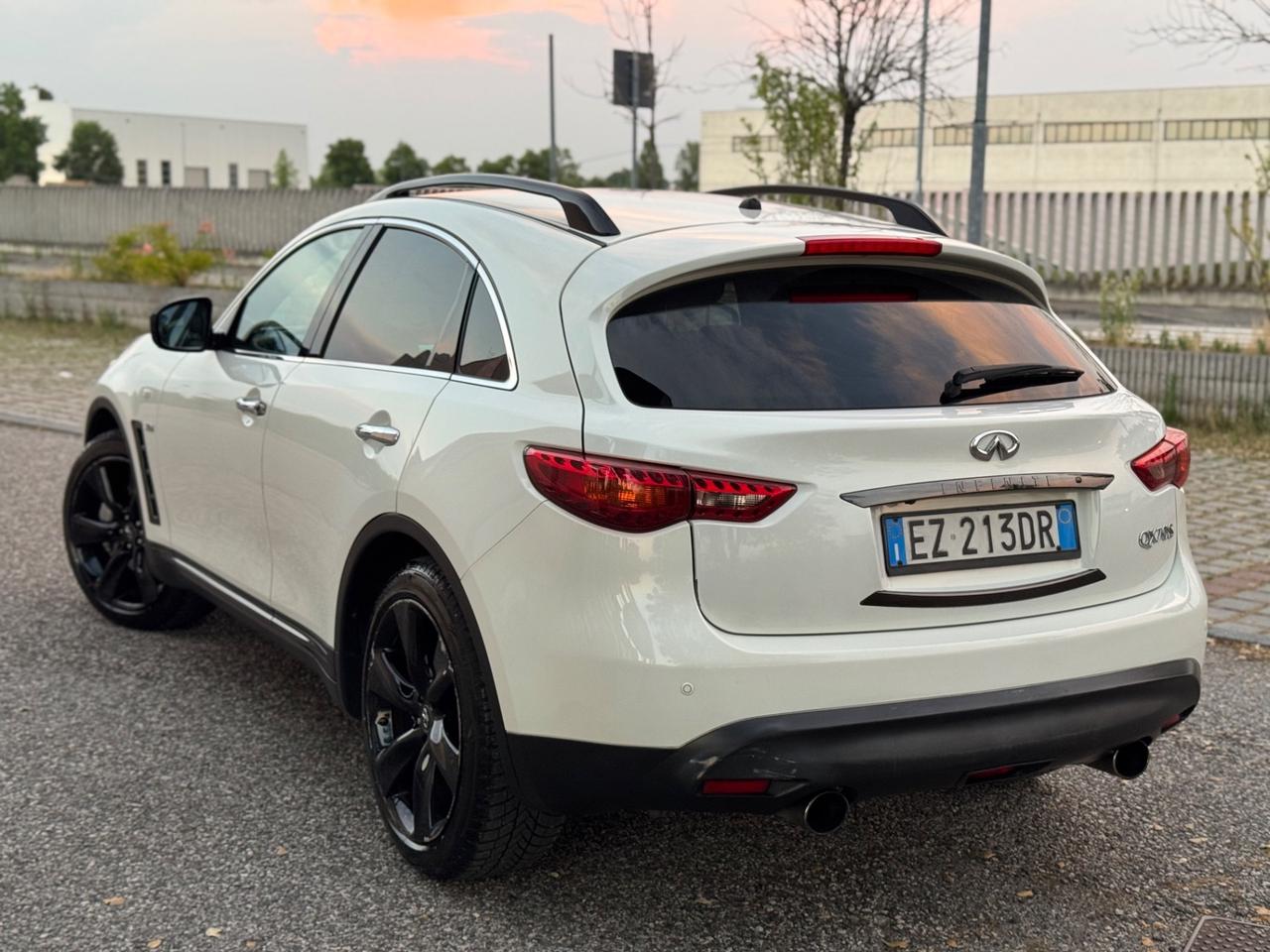 Infiniti QX70 S 3.0D V6 238cv Full