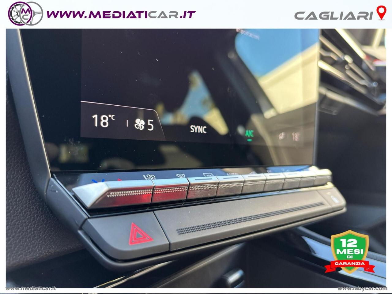 RENAULT Full Hybrid E-Tech 200 Techno