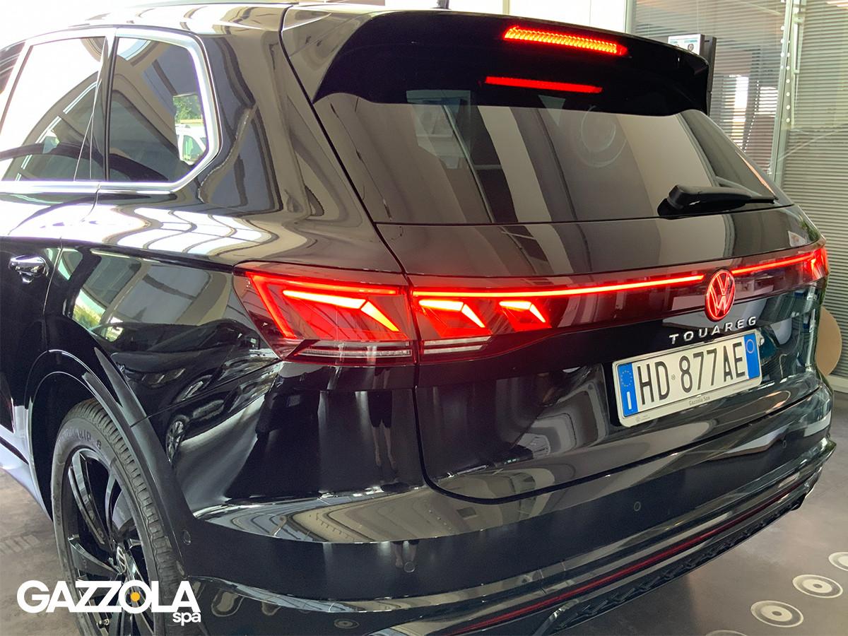 Volkswagen Touareg 3.0 V6 tdi scr R-Line 231cv auto