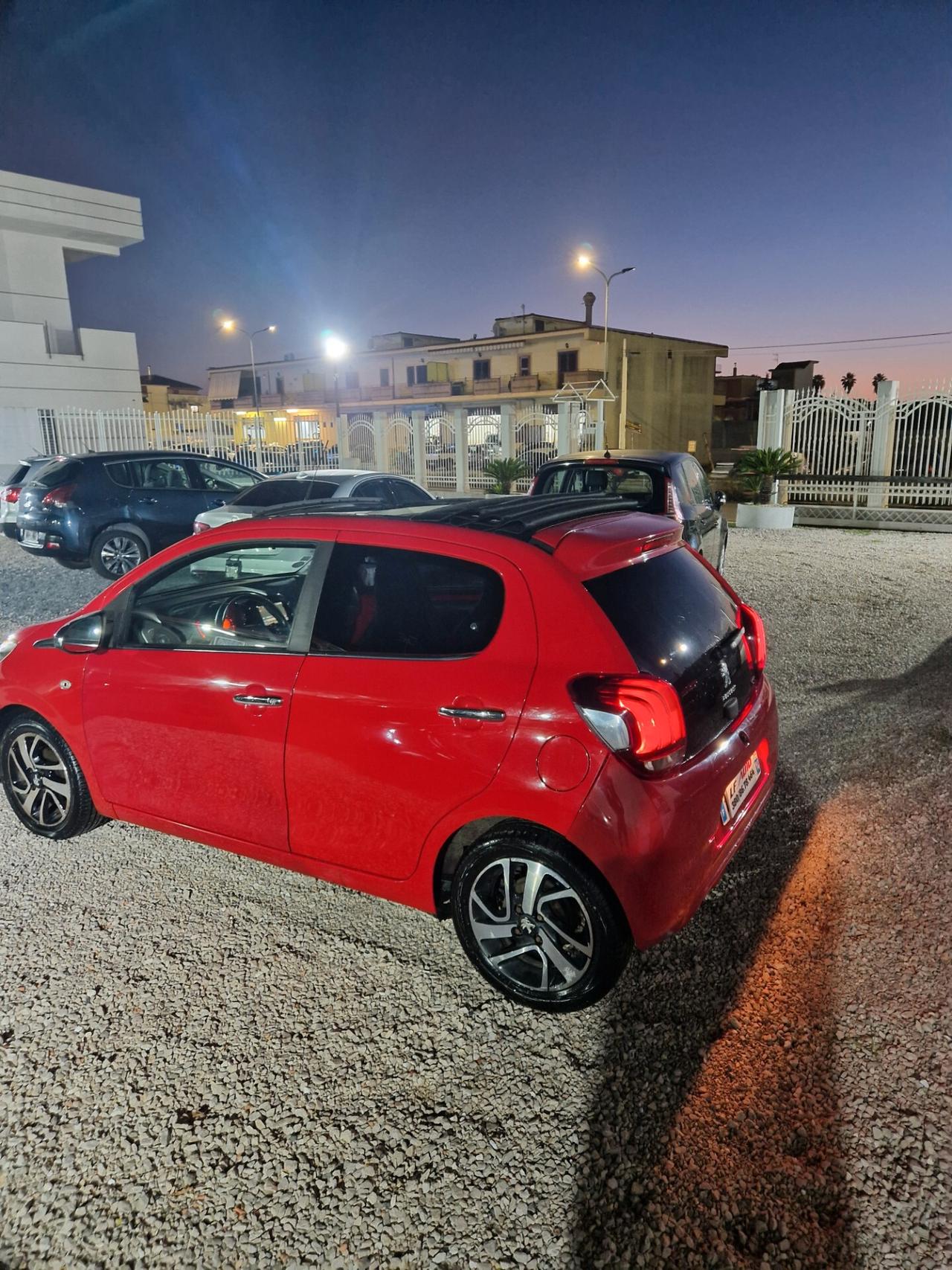 Peugeot 108 PureTech 82 5 porte Allure TOP!