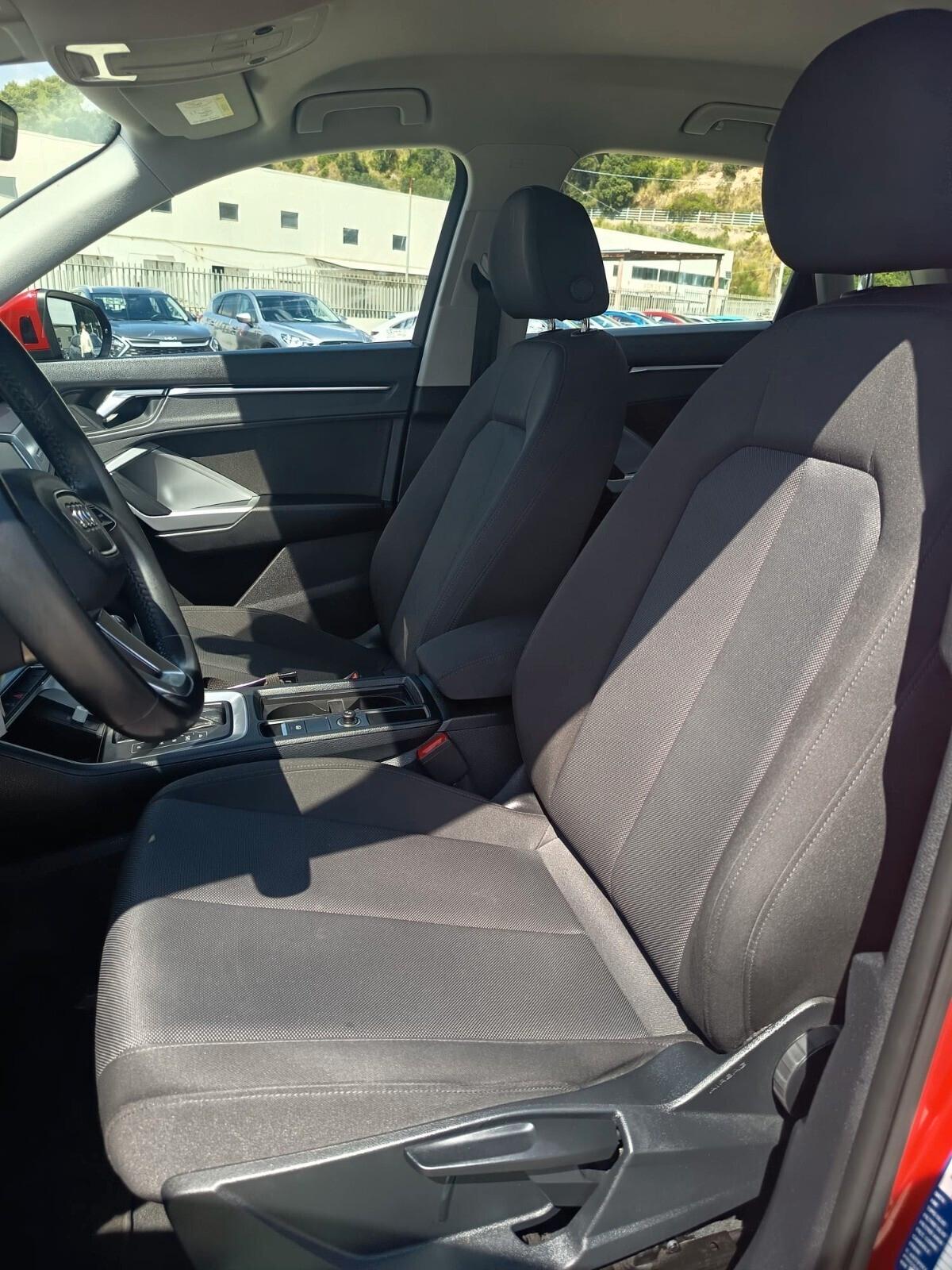Audi Q3 40 TDI quattro S tronic Business