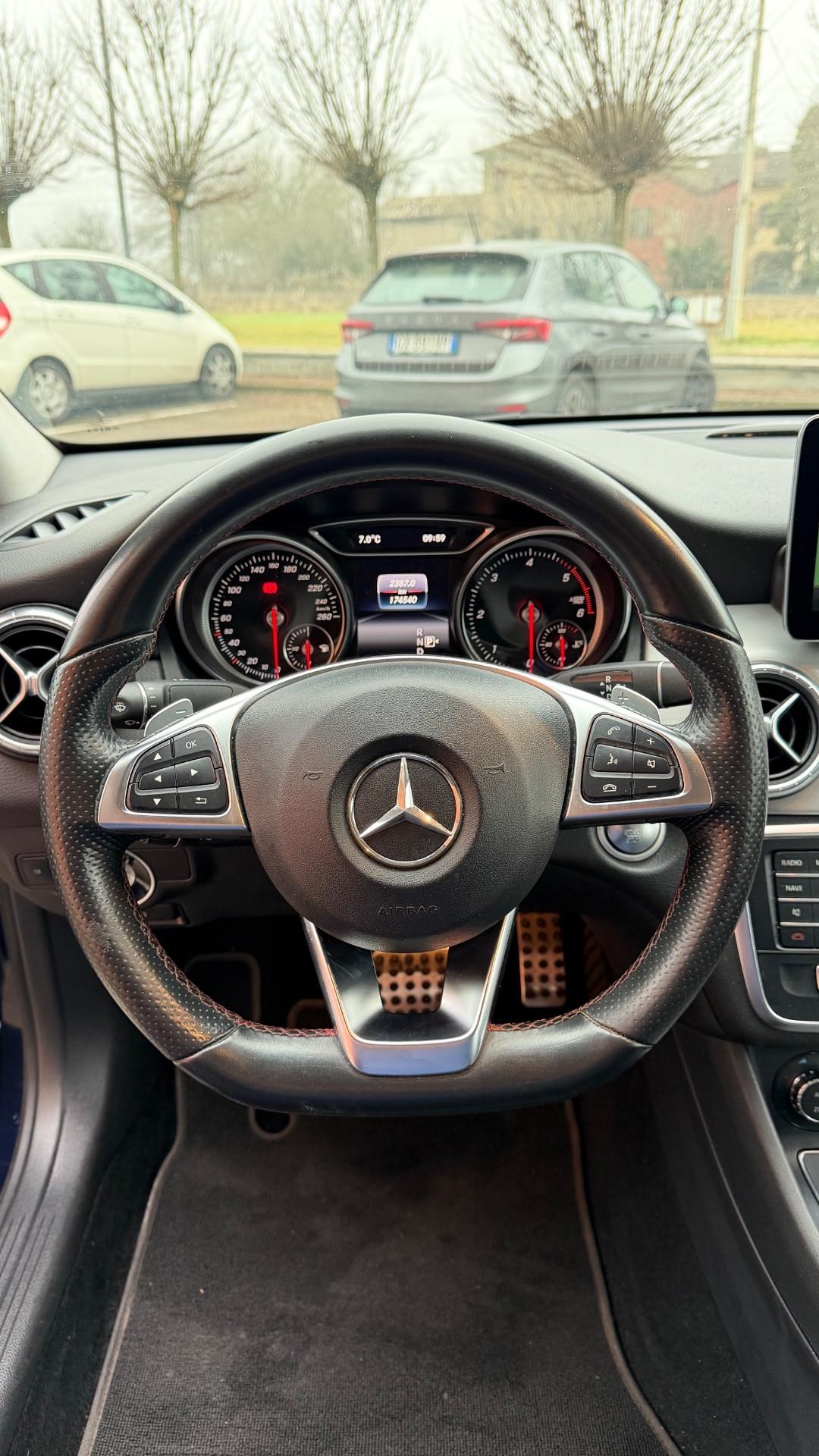 Mercedes-benz CLA 220 d 4Matic Automatic Premium
