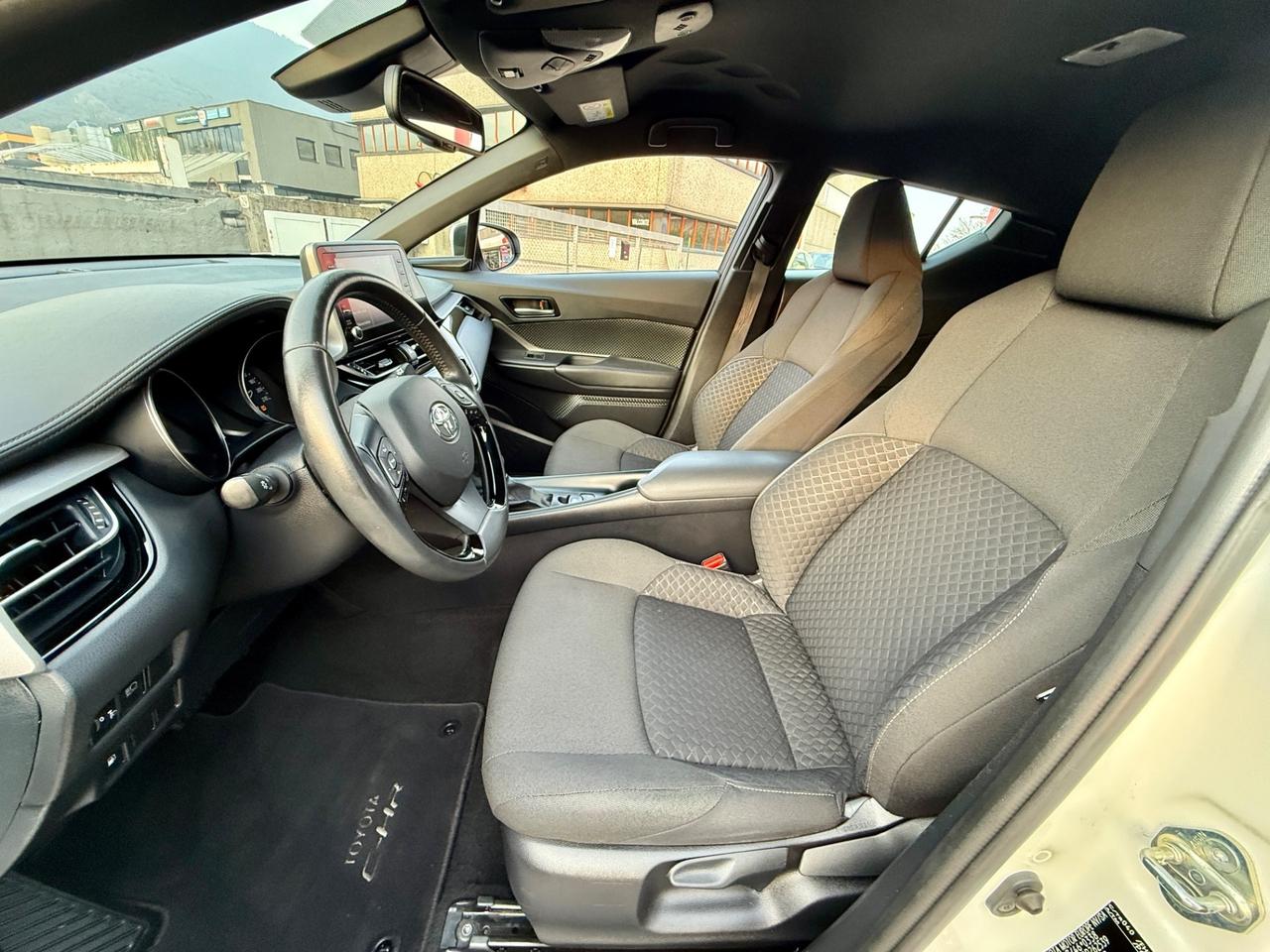 Toyota C-HR 1.8 Hybrid E-CVT 2023 **76.000Km**