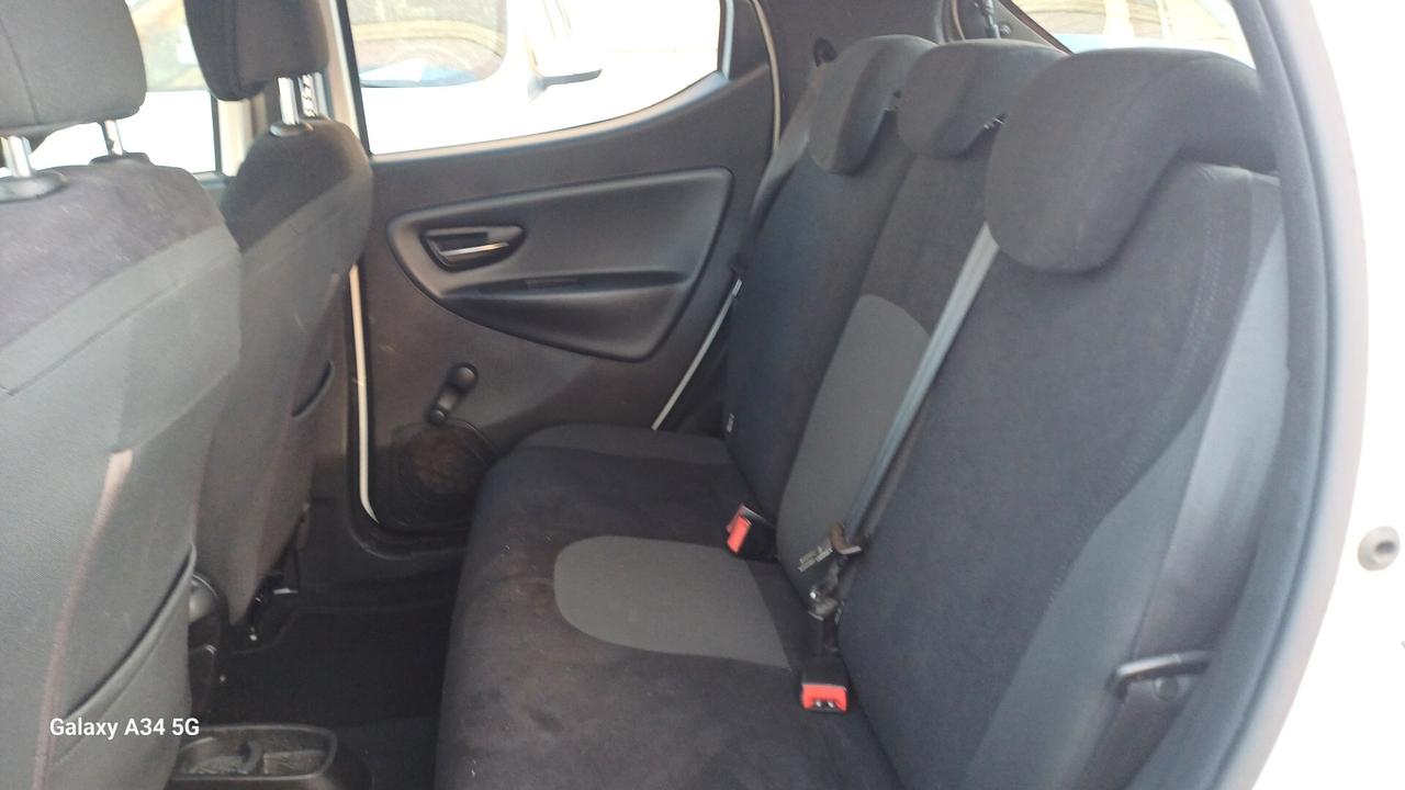 Lancia Ypsilon 1.2 69 CV 5 porte GPL Ecochic Gold