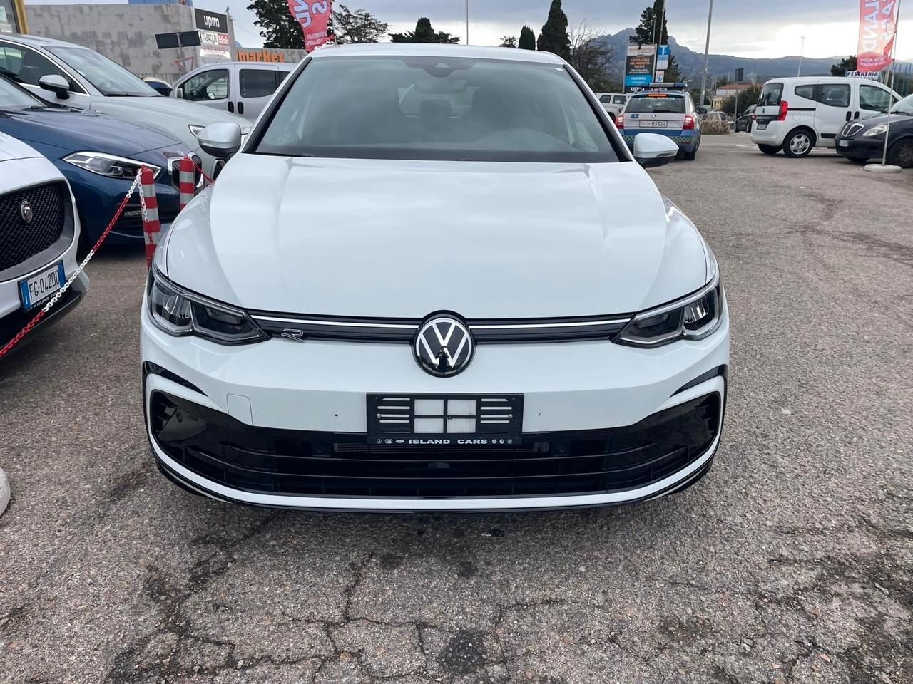 Volkswagen Golf 1.5 eTSI 130 CV DSG R-Line