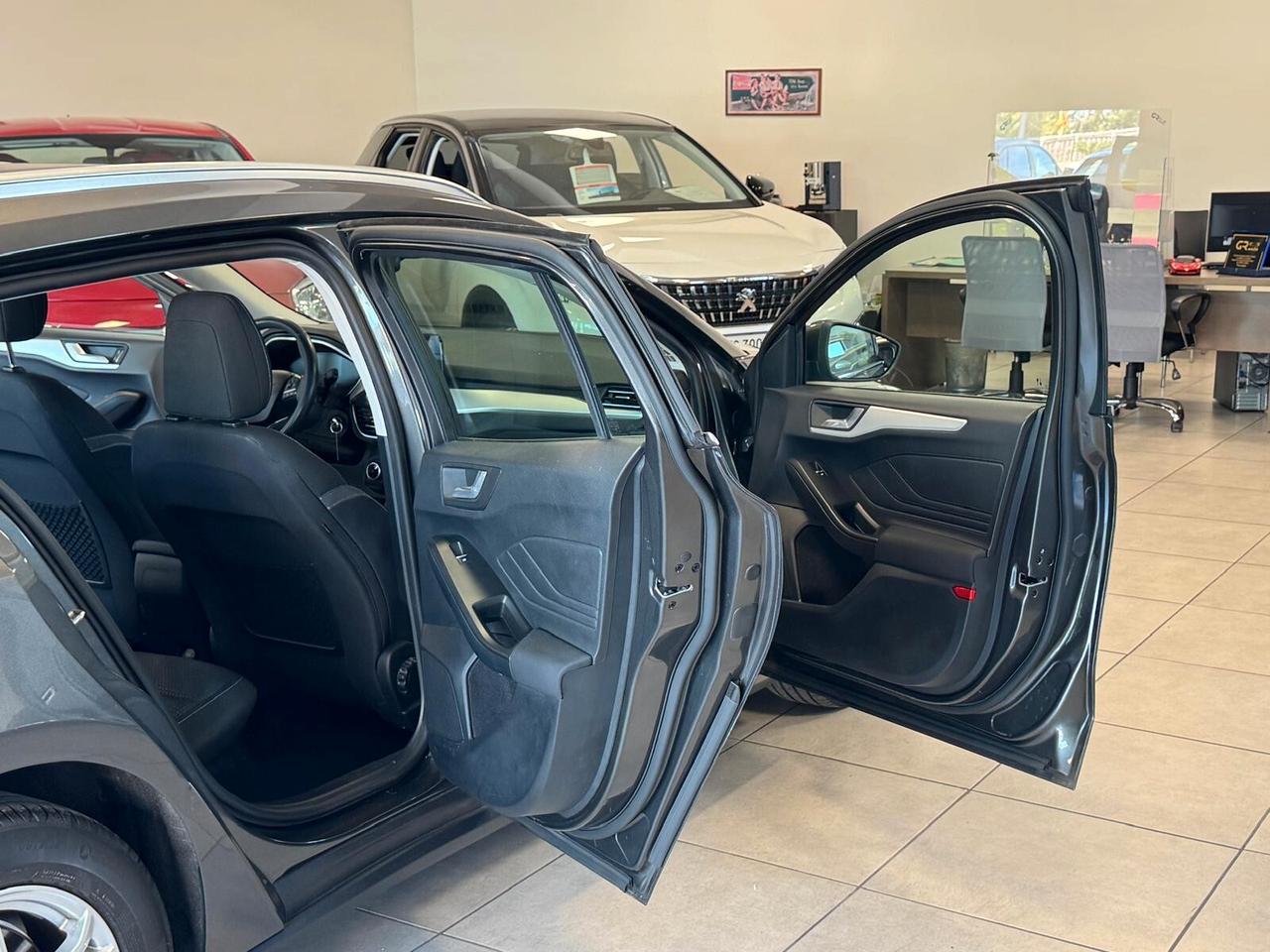 Ford Focus 1.5 ECOBLU 120CV AUTOM SW BUSINESS 2020