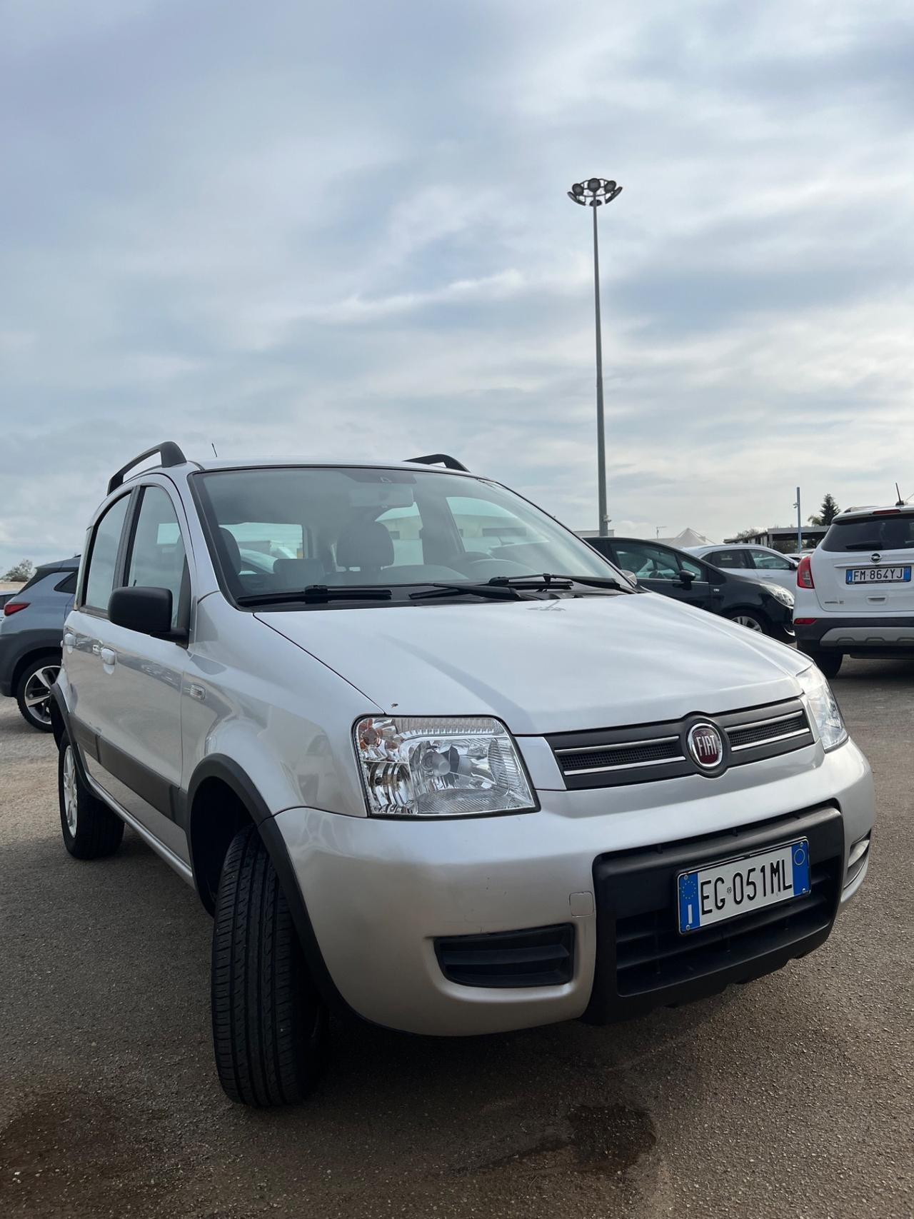 Fiat Panda 1.3 MJT 16V DPF 4x4 Climbing