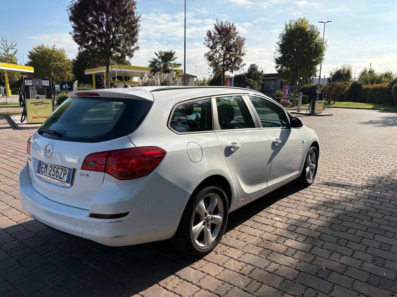 Opel Astra 1.7 CDTI 110CV EcoFLEX S&S Sports Tourer Cosmo Fleet