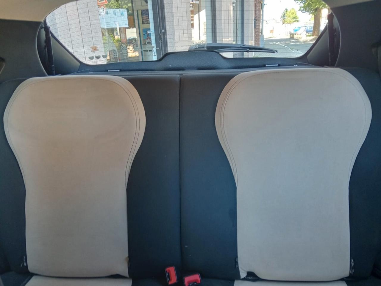 Lancia Ypsilon 0.9 TwinAir 85 CV 5 porte Metano Ecochic