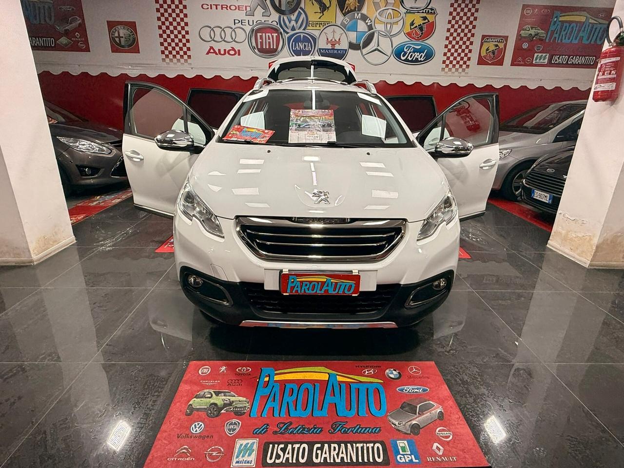 Peugeot 2008 1.6 e-HDi 92cv Urban Cross - 2014