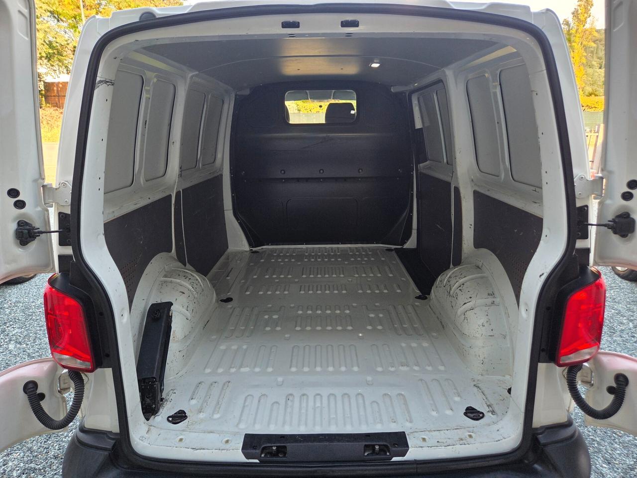 Volkswagen TRANSPORTER 2.0 TDI 110CV 3 POSTI