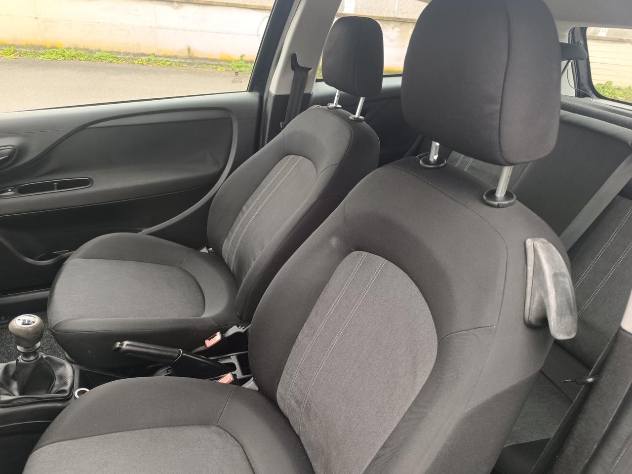 Fiat Punto 1.4 natural Power 2015 SOLO 134.000 KM