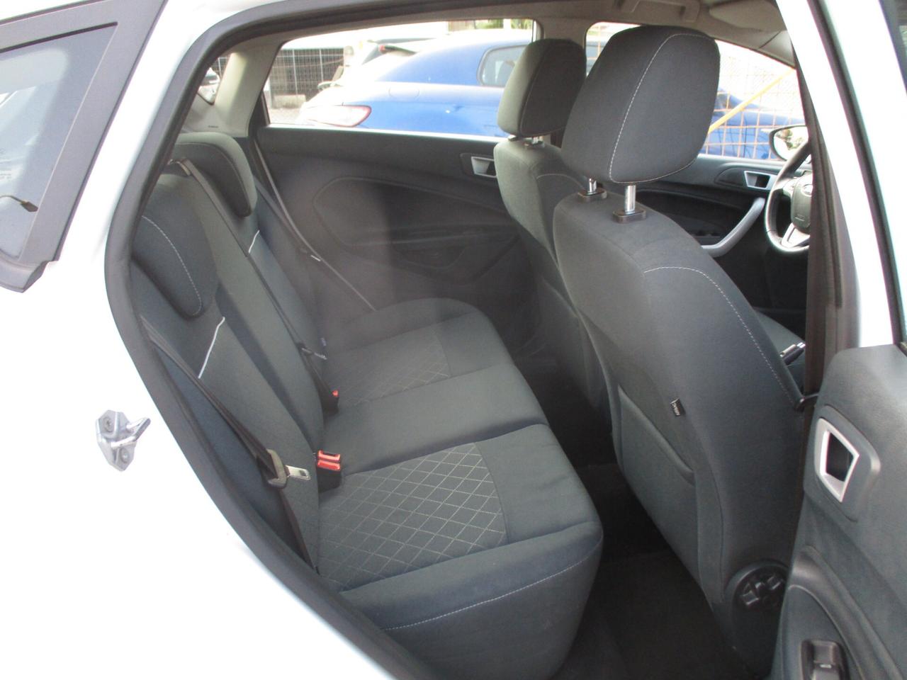 Ford Fiesta 1.2 82 CV 5 porte Titanium 2012