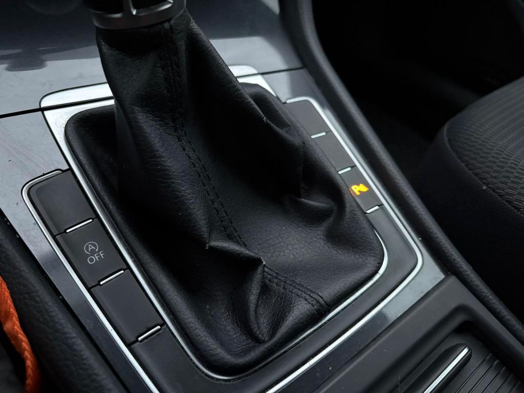 Volkswagen Golf 5 Porte Golf 5p 1.6 tdi Sport 115cv